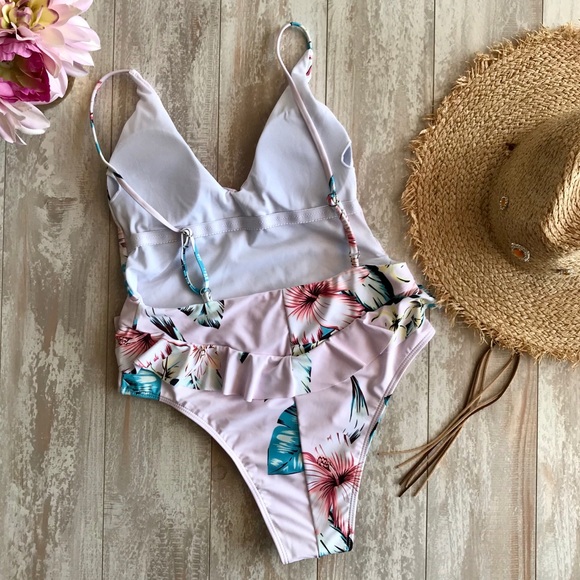 NWT Frills Trim Printed one piece swimsuit 🧚🏻♂️ - Picture 4 of 5